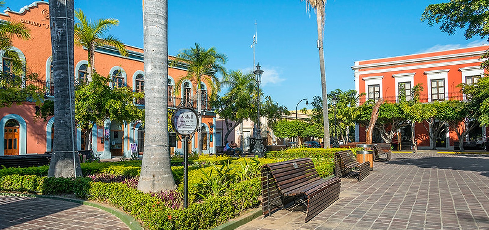 Mazatlan Condominiums, Golf and waterfront properties El Cid Real Estate